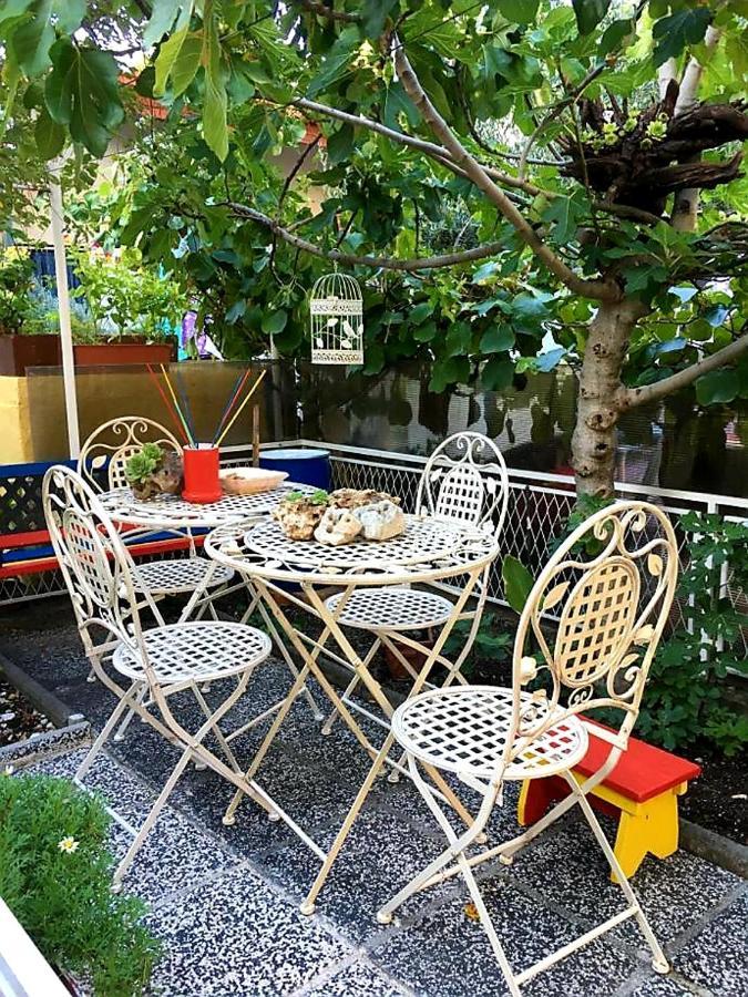Yellow, Red & Blue Apartment สปลิท ภายนอก รูปภาพ